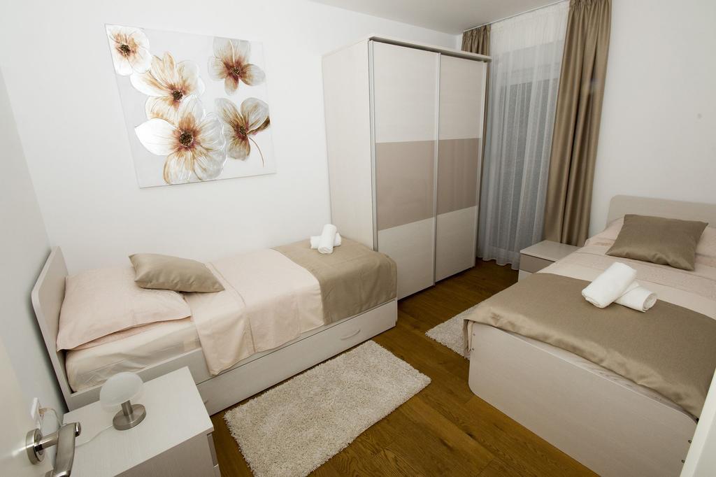 Lct Apartment Laura Omis Exterior photo